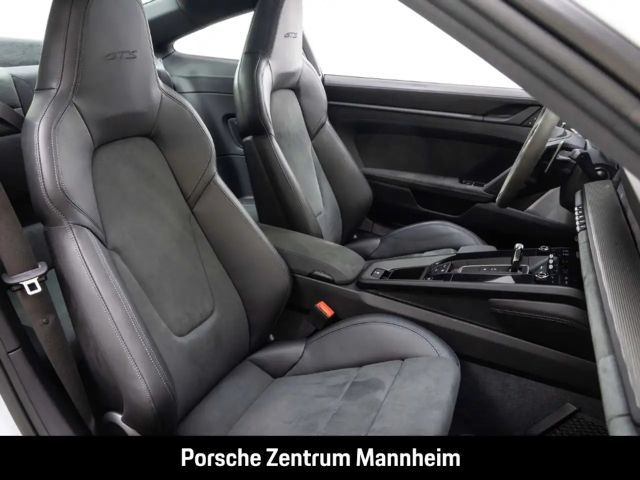 Porsche 992 Carrera Coupé GTS