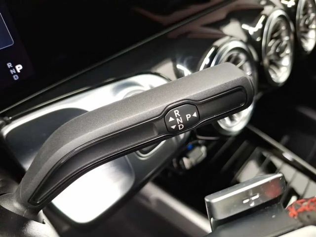 Mercedes-Benz GLB 220 4MATIC AMG Line