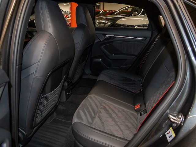 Audi RS3 Quattro S-Tronic Sedan