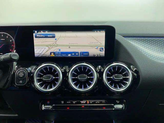 Mercedes-Benz B 200 Progressive Sedan