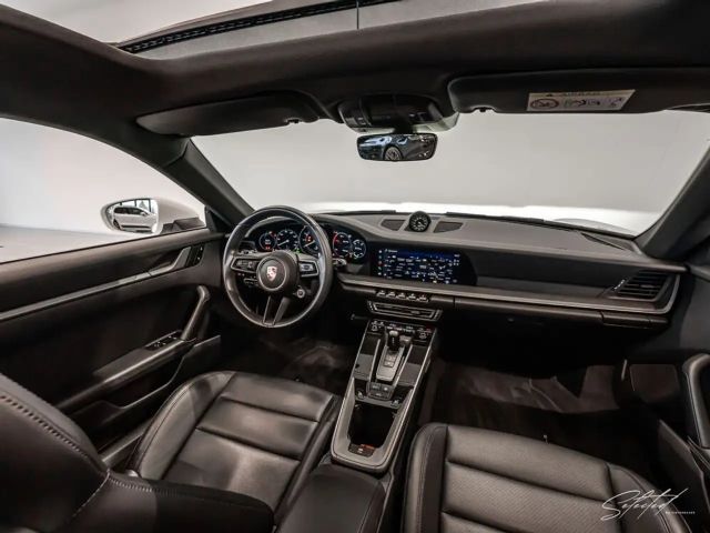 Porsche 911 4 Carrera Coupé