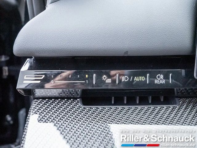 BMW 520 520i M-Sport Sedan