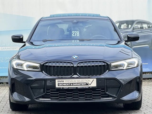 BMW 330 330i M-Sport Sedan xDrive