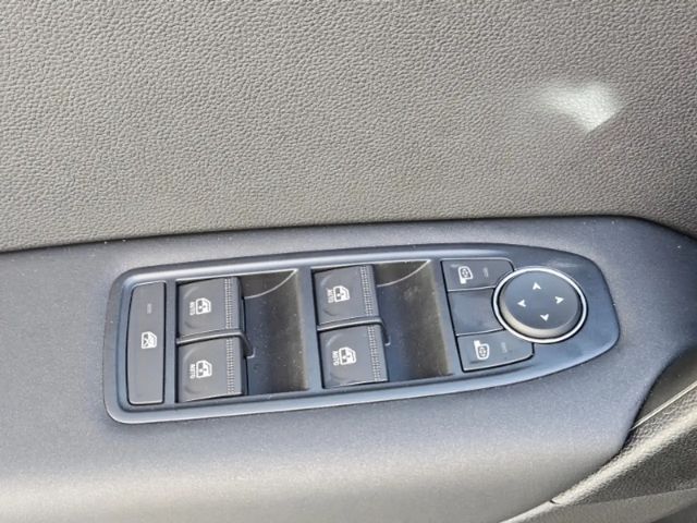 Renault Captur EDC Evolution Hybrid TCe 140