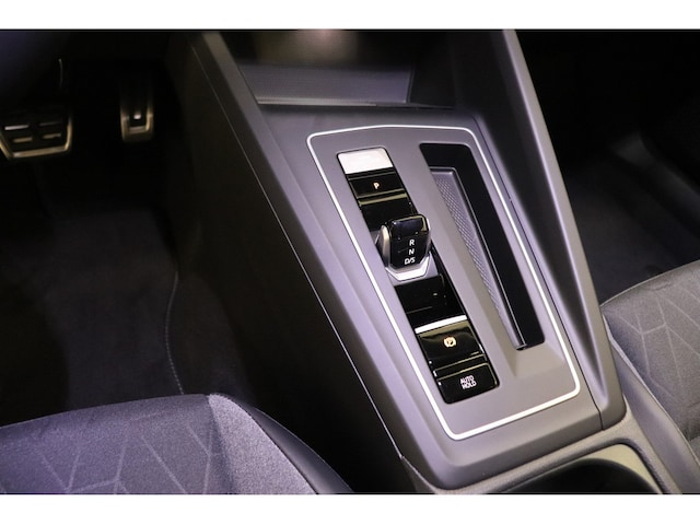 Volkswagen Golf 1.5 eTSI DSG Variant