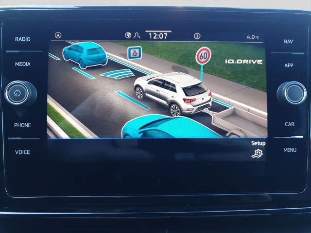 Volkswagen T-Roc 1.5 eTSI DSG R-Line