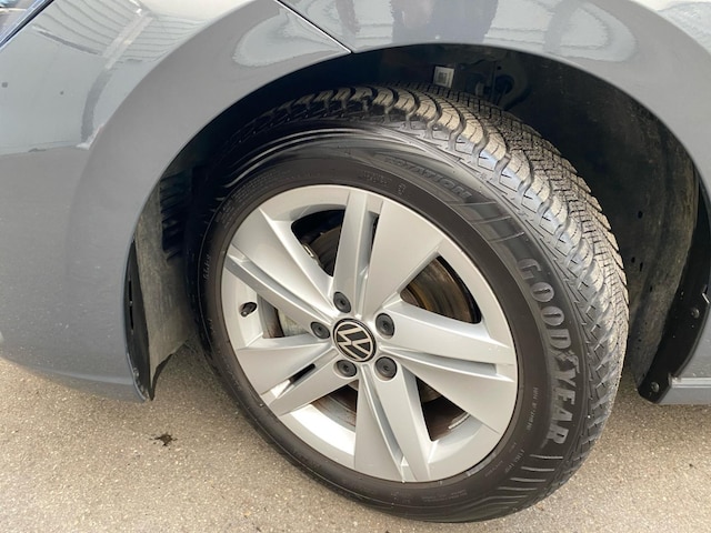 Volkswagen Golf 1.5 TSI Golf VIII Life