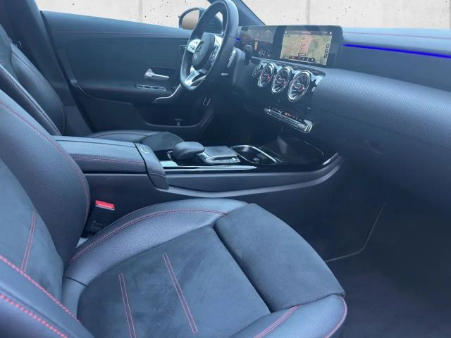 Mercedes-Benz CLA 220 AMG Line CLA 220 d Coupé