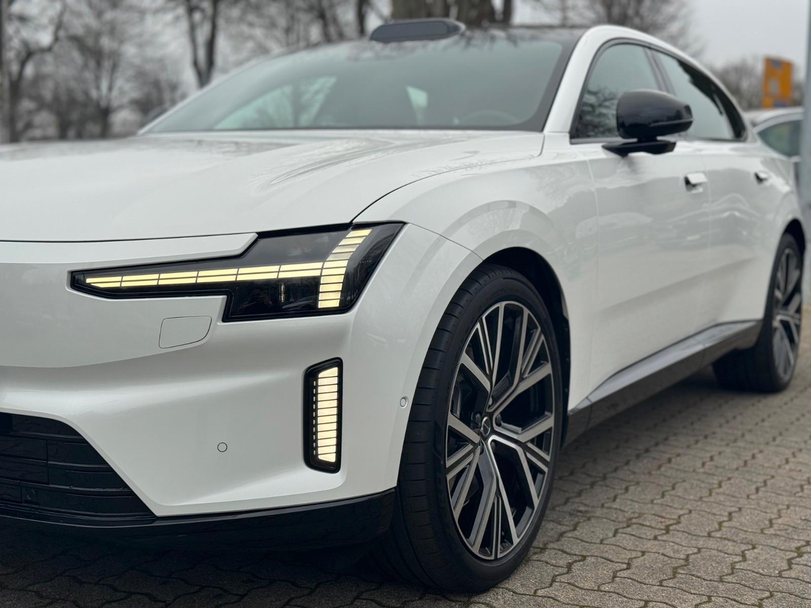 Volvo ES90 Extended range Single motor Ultra