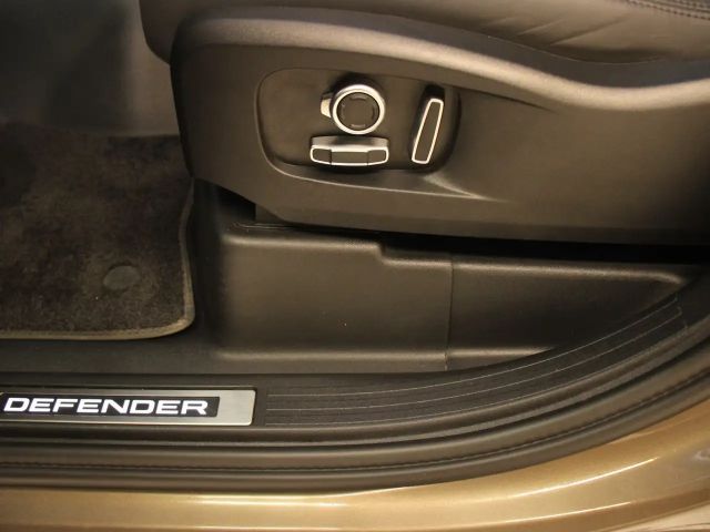 Land Rover Defender D300 Dynamic HSE