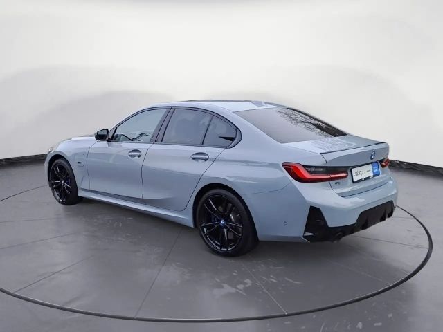 BMW 330 330e M-Sport Sedan