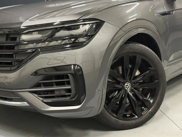 Volkswagen Touareg R-Line Style