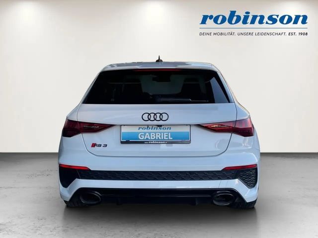 Audi RS3 Quattro S-Tronic Sedan