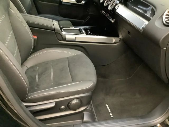 Mercedes-Benz GLB 220 4MATIC AMG Line