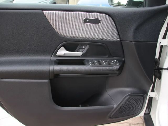 Mercedes-Benz B 180 B 180 d Business Line