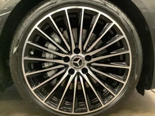 Mercedes-Benz C 180 AMG Line Sedan