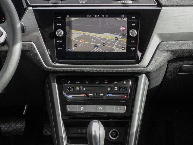 Volkswagen Touran 1.5 TSI DSG