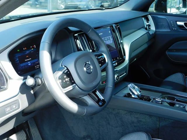 Volvo XC60 AWD Plus T6