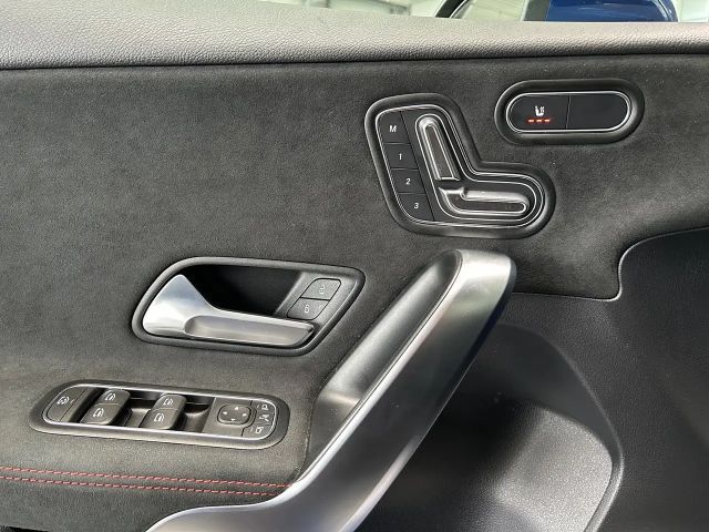 Mercedes-Benz A 250 4MATIC AMG Line