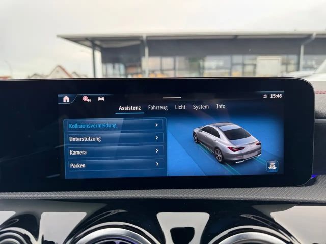 Mercedes-Benz CLA 200 AMG Line Coupé Sedan