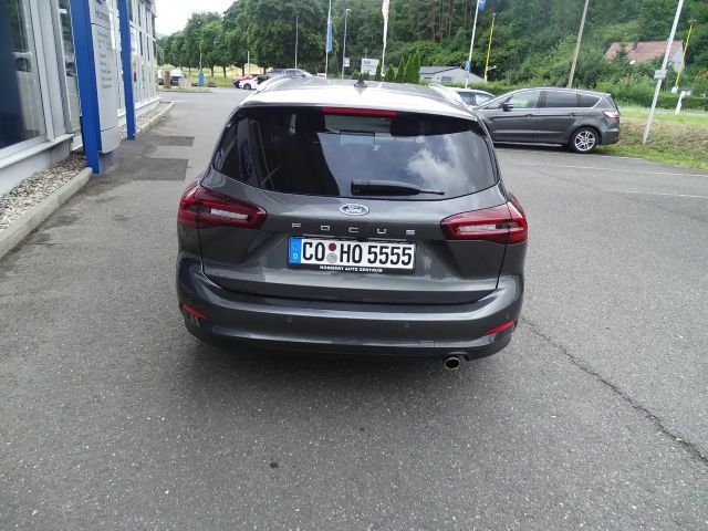 Ford Focus Titanium Wagon