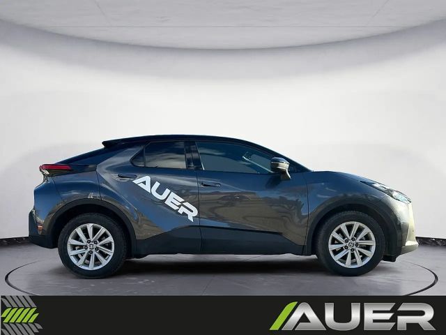 Toyota C-HR Active Hybride