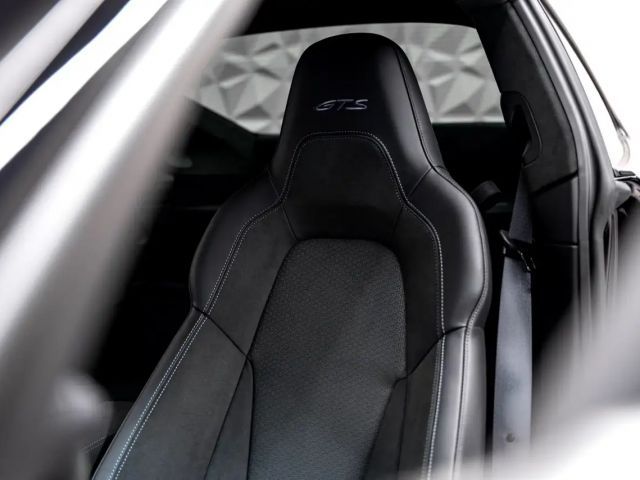 Porsche 992 Carrera Coupé GTS Turbo