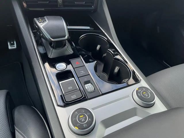 Volkswagen Touareg IQ.Drive R-Line