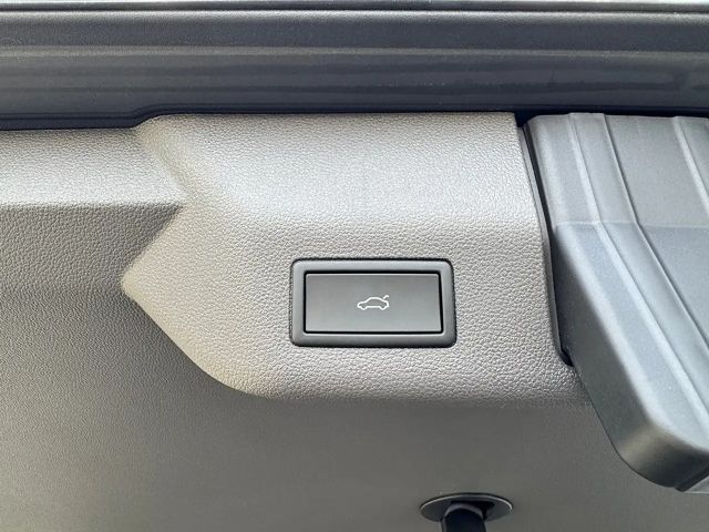 Volkswagen Multivan 2.0 TDI Lang Style T7