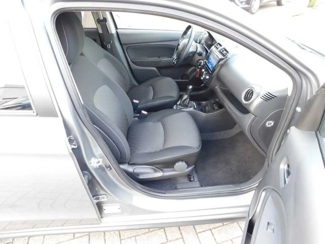 Mitsubishi Space Star Star