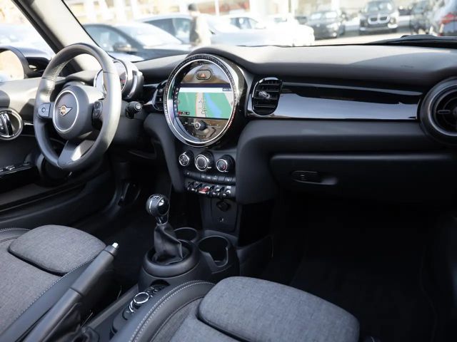 MINI One Classic Trim LED SHZ PDC KEYLESS KLIMA