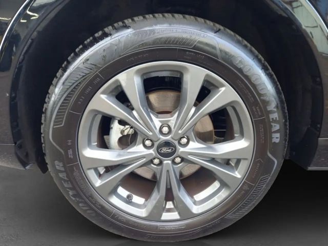 Ford Kuga Plug in Hybrid ST Line X