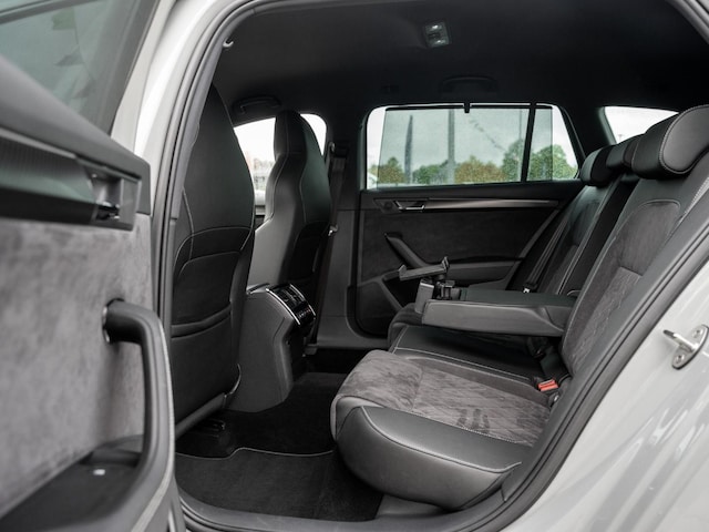 Skoda Superb 2.0 TDI Combi Sportline