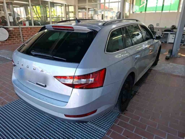 Skoda Superb 2.0 TDI Ambition Combi