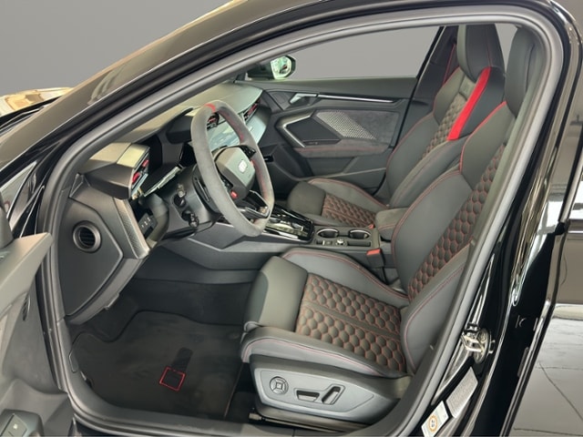 Audi RS3 Quattro S-Tronic Sedan