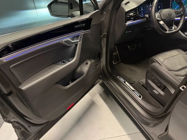 Volkswagen Touareg 4Motion R-Line