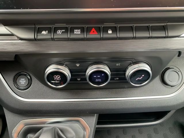 Renault Trafic Blue EDC Spaceclass