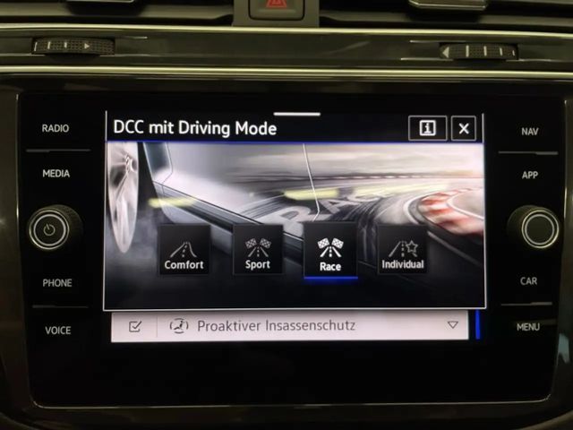 Volkswagen Tiguan 2.0 TSI R 4Motion KAMERA+PANO+AHK+MATRIX+APP+LA...