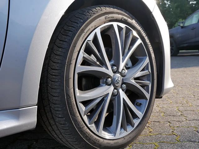 Toyota Yaris Hatchback Hybride Style