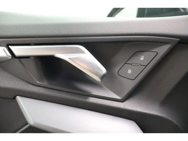 Audi A3 35 TFSI S-Line Sedan Sportback