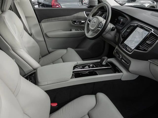 Volvo XC90 AWD Core Recharge T8