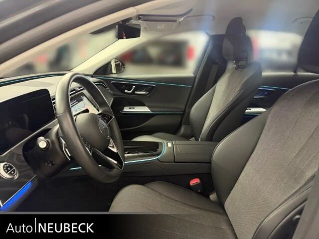 Mercedes-Benz E 200 AVANTGARDE Sedan