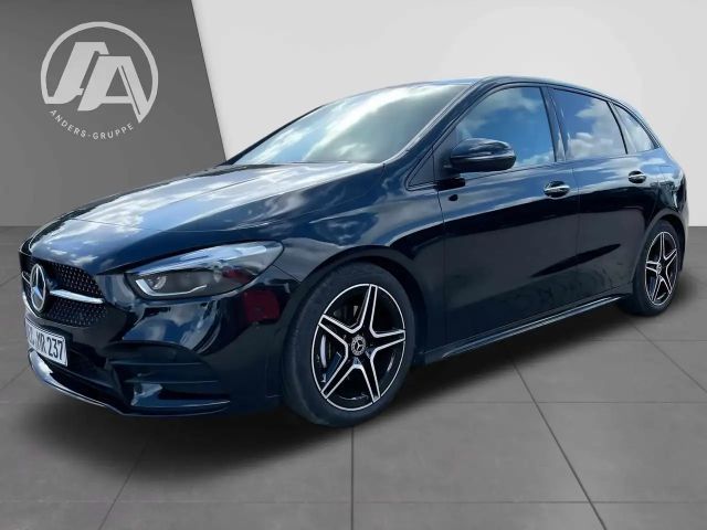 Mercedes-Benz B 180 AMG Line Sedan