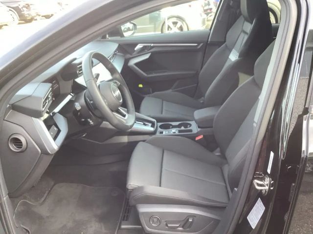 Audi A3 35 TFSI S-Line S-Tronic Sedan