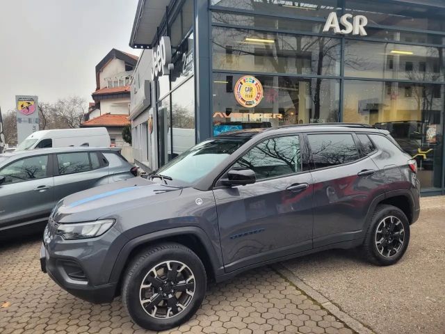 Jeep Compass 4x4 Hybrid Trailhawk