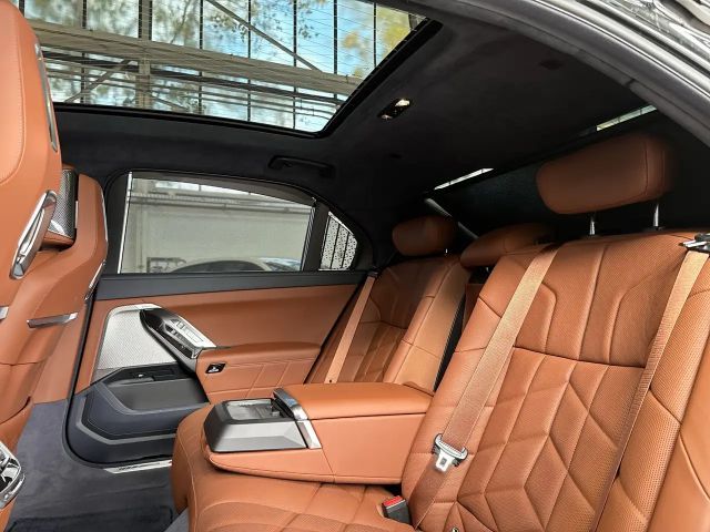 BMW i7 M-Sport Sedan xDrive60