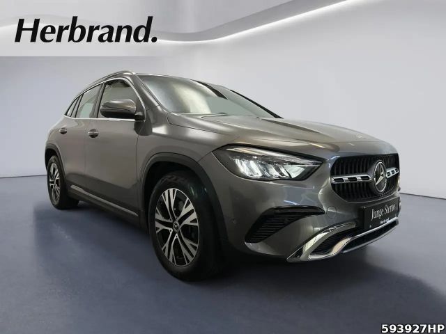 Mercedes-Benz GLA 200 Progressive