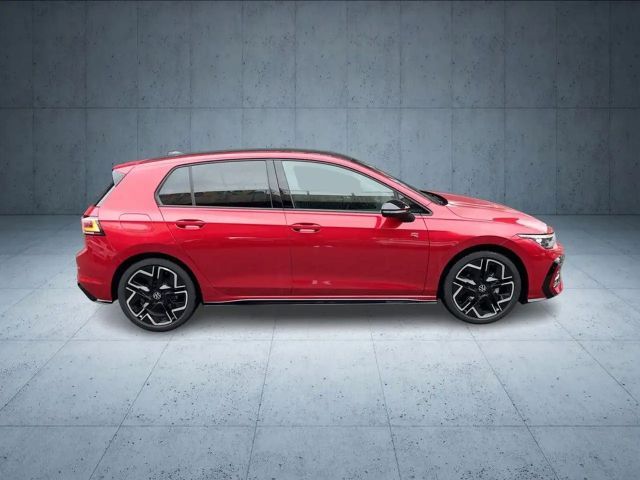 Volkswagen Golf DSG R-Line