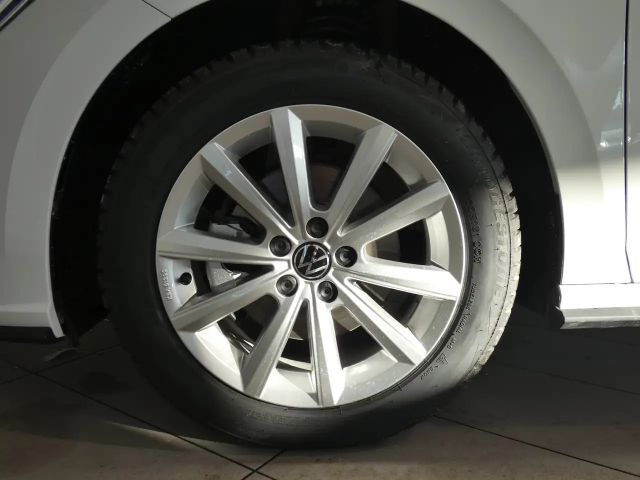 Volkswagen Polo 1.0 TSI DSG R-Line