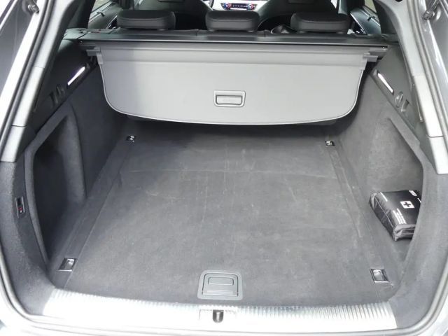 Audi A4 35 TFSI Competition S-Line